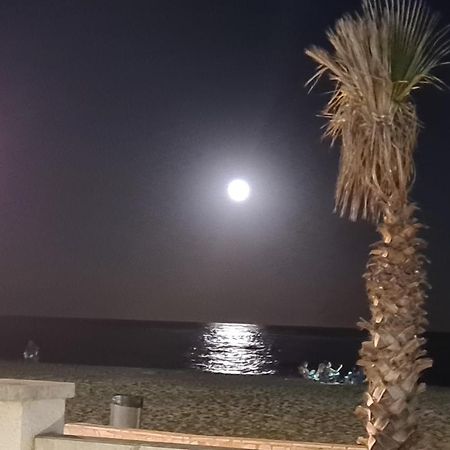 Apartamento Primera Linea Mar Cambrils Cerca Puerto Bagian luar foto