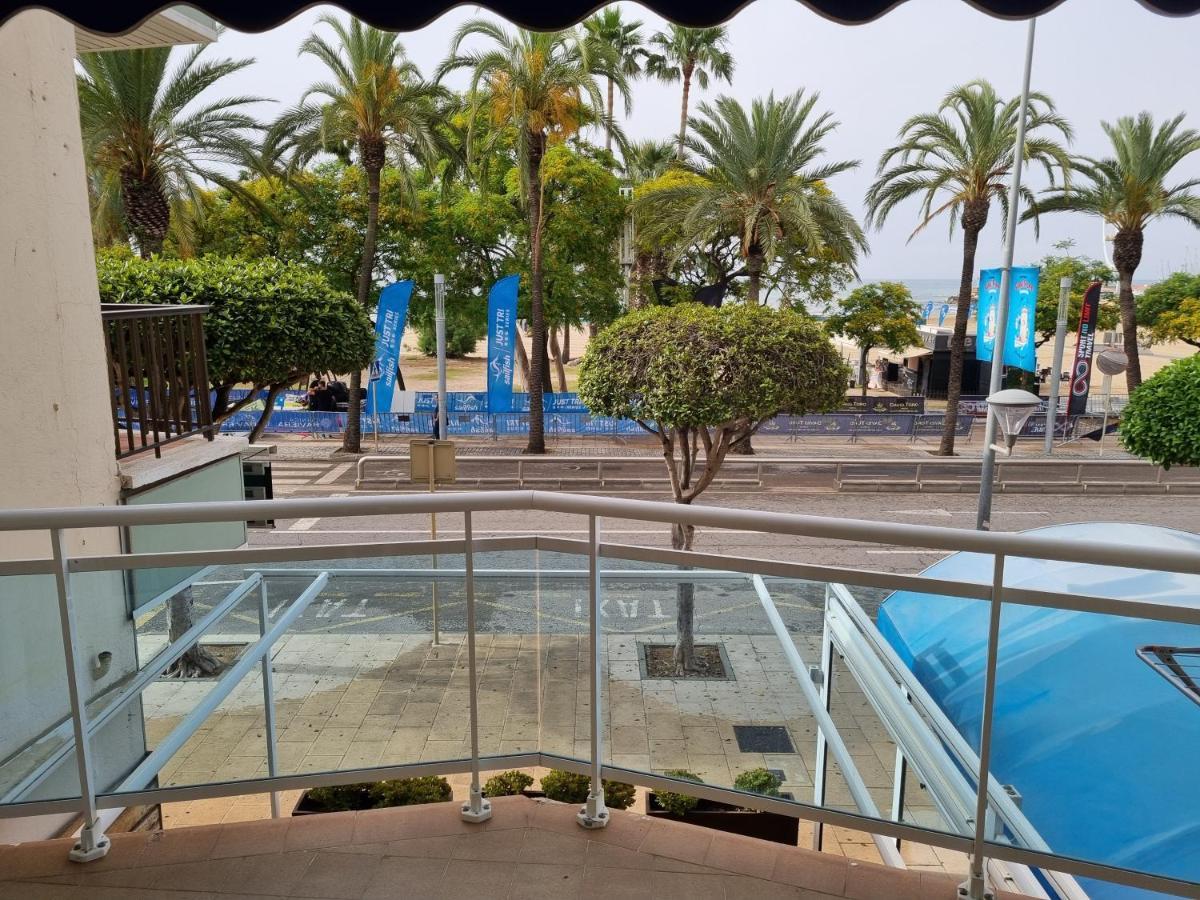 Apartamento Primera Linea Mar Cambrils Cerca Puerto Bagian luar foto
